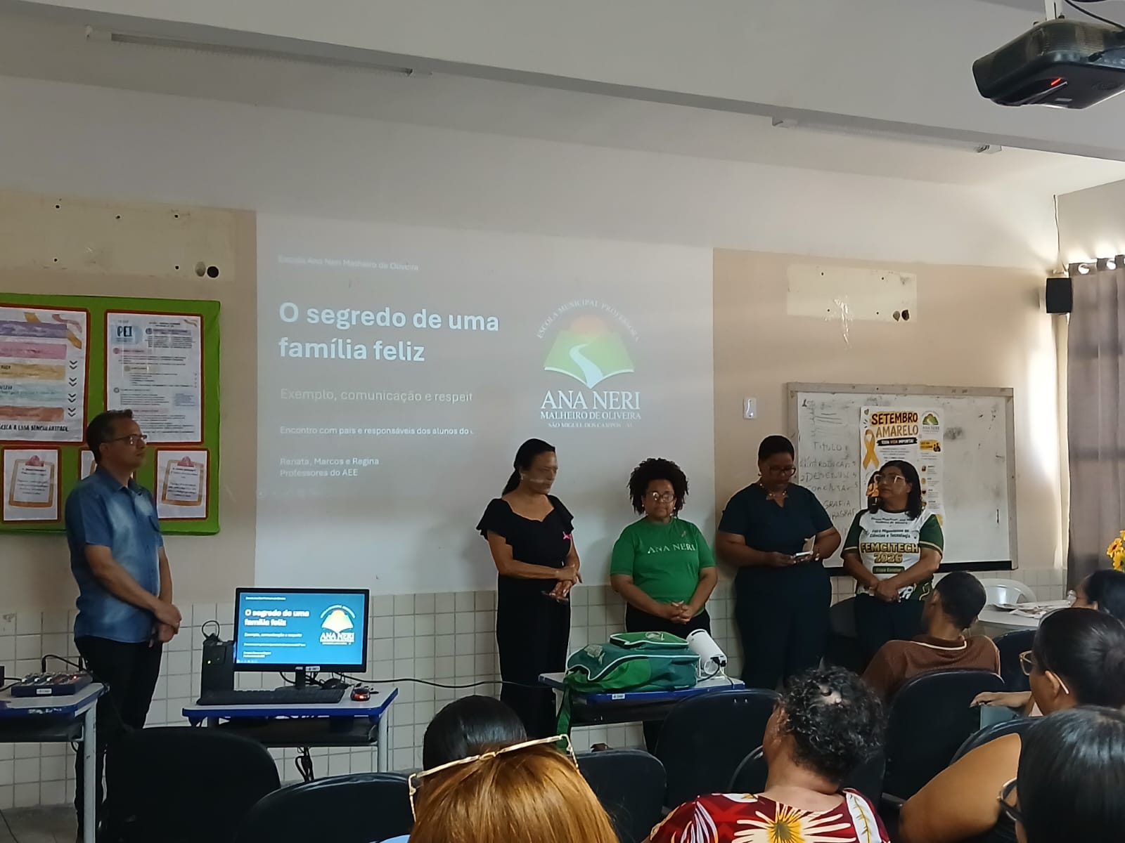 Escola Prof.ª Ana Neri Malheiro de Oliveira realiza reuniões com pais e responsáveis dos alunos do 6º ao 9º ano.